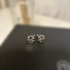 シルバー CCロゴ フープピアス - メルカリ