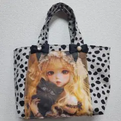 パネル生地 猫ちゃん デニムフリルトートバッグ - メルカリ