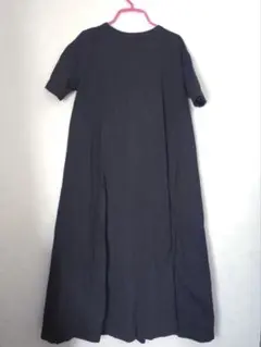 GU　ロングワンピース（黒）半袖 両サイドポケット付 Mサイズ