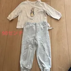 ユニクロ　パジャマ　90センチ　ピーターラビット