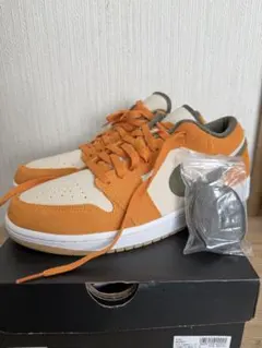 Item thumbnail for item 6dd3367e-be45-4f1e-81c3-ba74b56dd14e