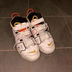 NIKE ナイキエアモアアップテンポ モアテン