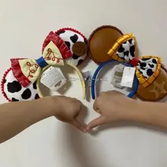 上海ディズニー　トイストーリー　ウッディ　ジェシー　カチューシャ　２点セット