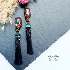 323 「botanical」マクラメタッセルピアス　レッド×グリーン