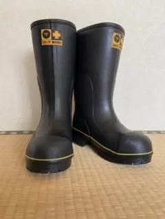 新品 弘進 軽快胴付長靴 ゴム 26㎝ 水辺•水中作業 定価49200円 - メルカリ