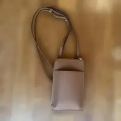 ユニクロ　UNIQLO スマホショルダーバッグのサムネイル