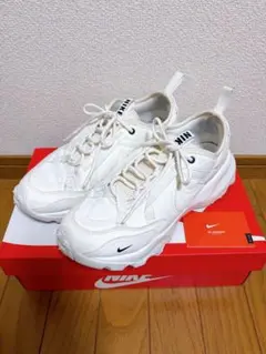 NIKE TC7900 ナイキ スニーカー