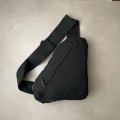 プラダ PRADA ナイロン×レザー ショルダーバッグ ブラック 三角プレート