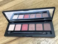 PLAY ON MAKE マット アイシャドウパレット