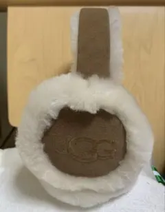 【新品未使用】UGG ホワイトファー耳あて