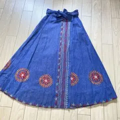 美品 70s vintage ダンガリーラップスカート　お花刺繍のサムネイル