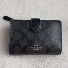 COACH 二つ折り財布　ブラックのサムネイル