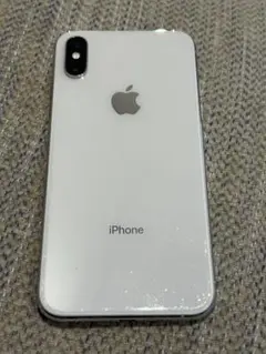 Apple iPhone XS 本体　シルバー 64GB SIMフリー