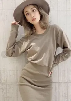 GYDA（ジェイダ） BACKOPENスウェットワンピース （ベージュ）