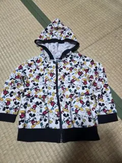 【新品未使用】Disney ミッキー柄キッズパーカー(110cm)