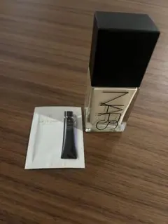 NARS ライトリフレクティング　ファンデーション 02162 SIBERIAのサムネイル