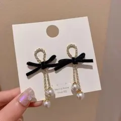 揺れる パール ビジュー リボン ピアス ブラック 結婚式 ブライダル 韓国