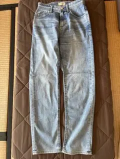 ヤヌークストレートデニム