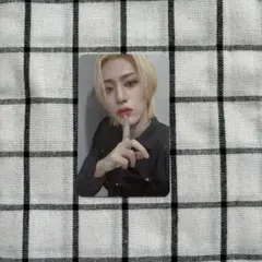 WEi ヨンハ トレカ