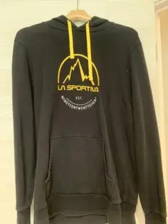 LA SPORTIVA ブラックパーカー