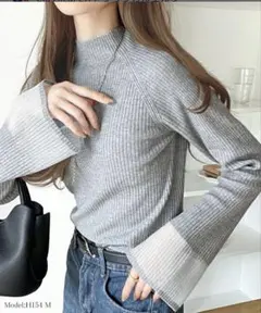 丸首 クルーネック