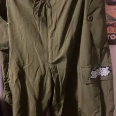 オリーブグリーン カーゴパンツ