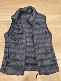 UNIQLO レディース黒のダウンベスト Lサイズ
