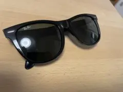 Ray-Ban Wayfarer ブラックサングラス