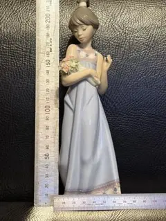 スペイン　リヤドロ　初期　ザフィール　女の子　お人形　陶器　置物 スペイン リヤドロ 初期 ザフィール 女の子 お人形 陶器 置物 - メルカリ