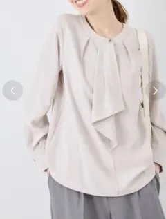 ぶき様専用です。ロペピクニック 未使用タグ付 メタルボタン配色ボウタイ風ブラウス