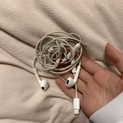 Lightningコネクタ 有線イヤホン ホワイト