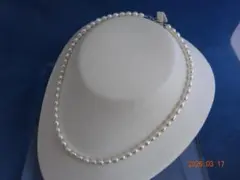 高品質　淡水真珠(約5×6㎜）　ネックレス