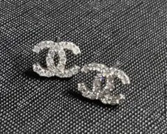 CHANEL ココマーク ラインストーン ピアス 片耳用 - メルカリ