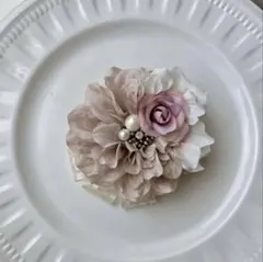 くすみピンクコサージュ　ピンクローズ