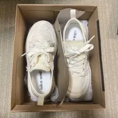 [Niko and…] ホワイト 厚底スニーカーのサムネイル
