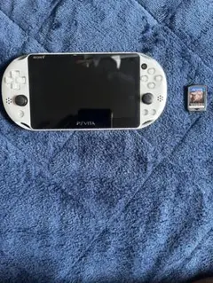 PS Vita ホワイト 本体 ゲームカード付き