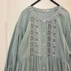 刺繍ワンピース