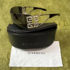 【未使用級】GIVENCHY ジバンシー　ラインストーン　ビックロゴ　サングラスのサムネイル