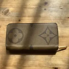 LOUIS VUITTON モノグラムジャイアント リバース ジッピーウォレット