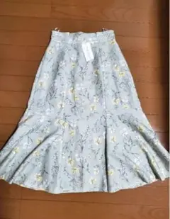 フレア花柄スカート