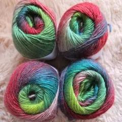 ウール100%　毛糸4玉　グラデーション　200g　赤　緑