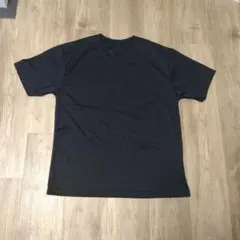 ブラック Tシャツ