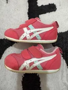 asicsスニーカー　13.5