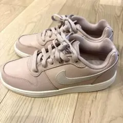 ナイキ　WMNS NIKE EBERNON LOW 24センチのサムネイル