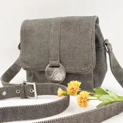 agnes b. アニエスベー ショルダーバッグ ロゴ金具 モノトーン 