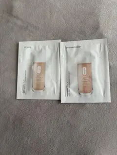 CLINIQUE イーブンベター ファンデーション サンプル 2種のサムネイル