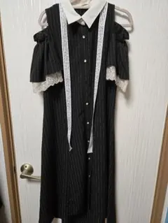 axes femme　メッセージリボン肩開きワンピ　オフショル　【黒】