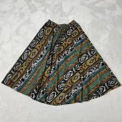 【訳あり】レトロ　黒 緑 幾何学模様 マルチカラー フレアスカート　総ゴム