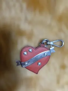 PRADA ハート型レザーキーホルダー