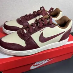 【未使用】NIKE スニーカー EBERNON LOW PREM 26cm